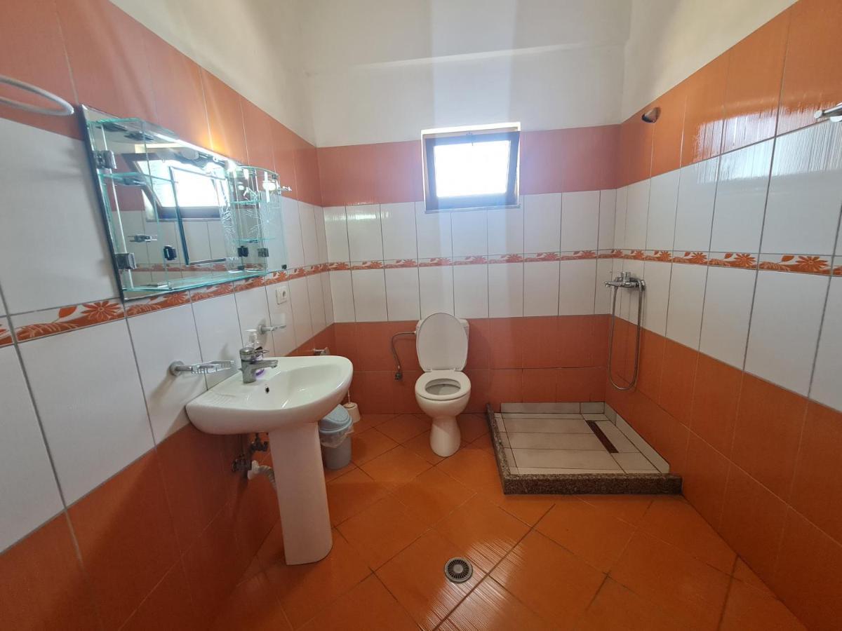 Glow Two Bedroom Apartment Ksamil Ngoại thất bức ảnh